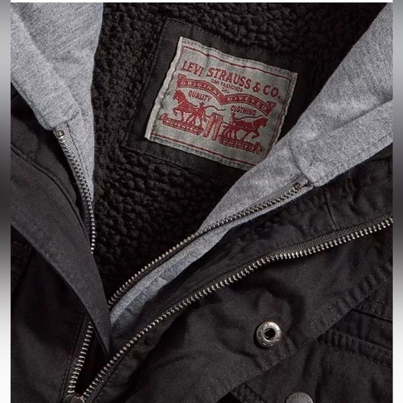 LEVI’S Sherpa Lined Two Pocket Hoooded Trucker Jacket - Picture 5 of 14